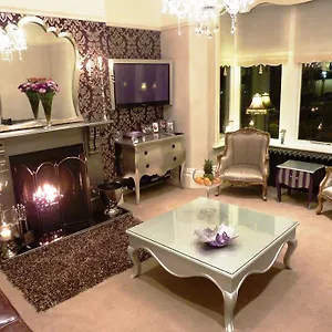 Shelbourne House 4* Harrogate